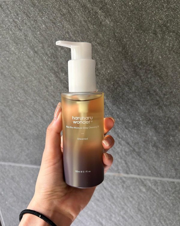 HARUHARU WONDER BLACK RICE MOISTURE DEEP
CLEANSING OIL 150ML